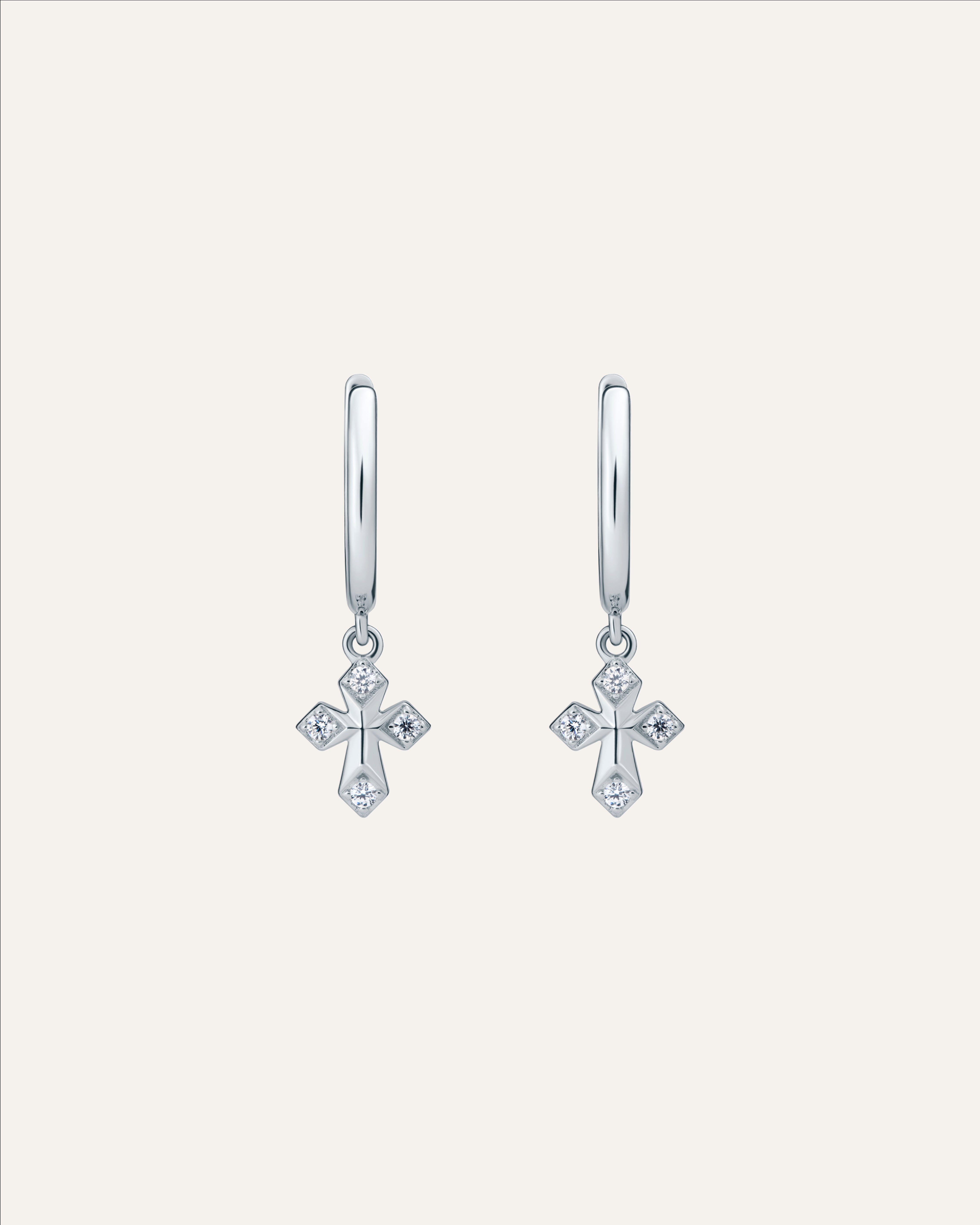 Silver earring with Cubic Zirconia