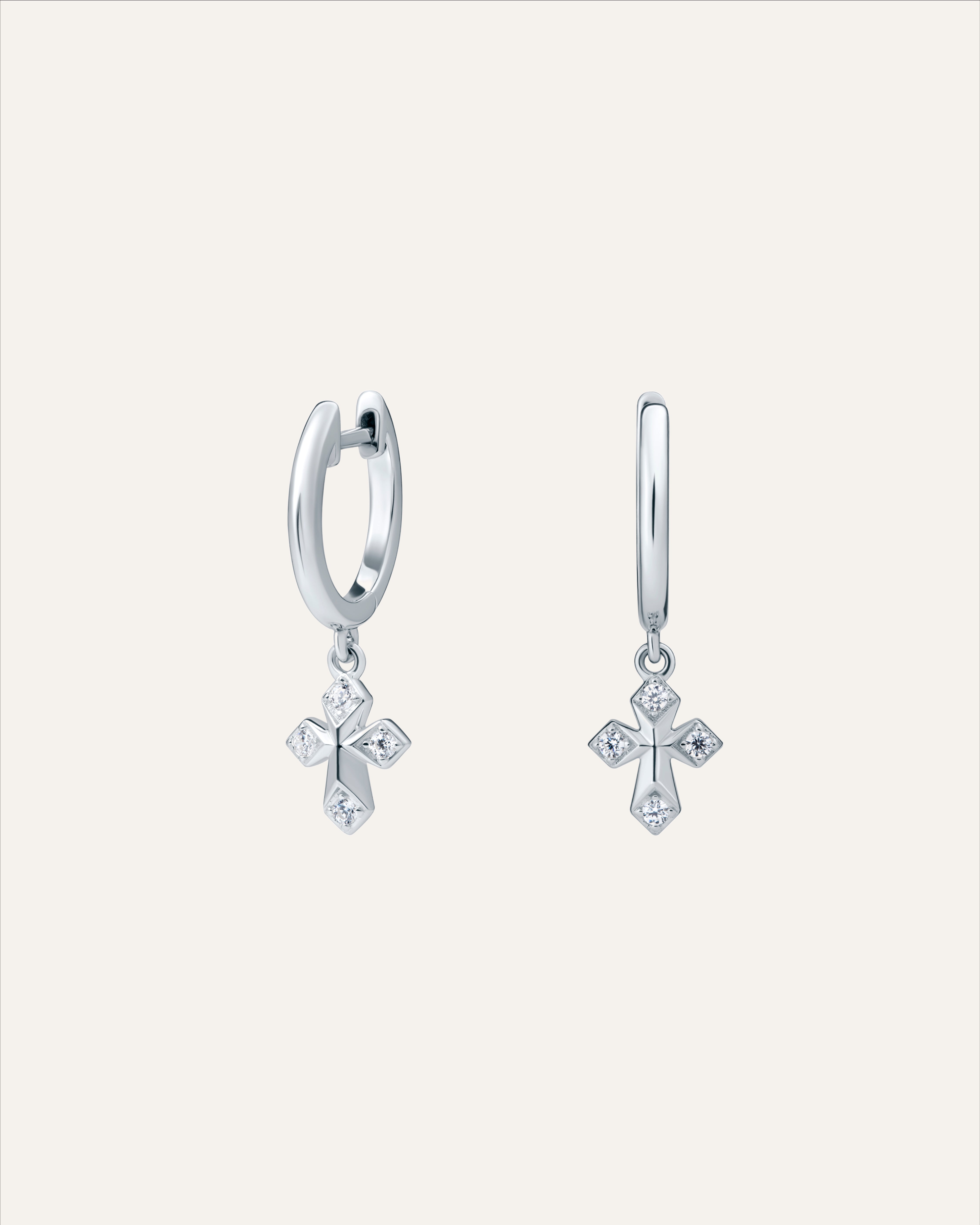 Silver earring with Cubic Zirconia