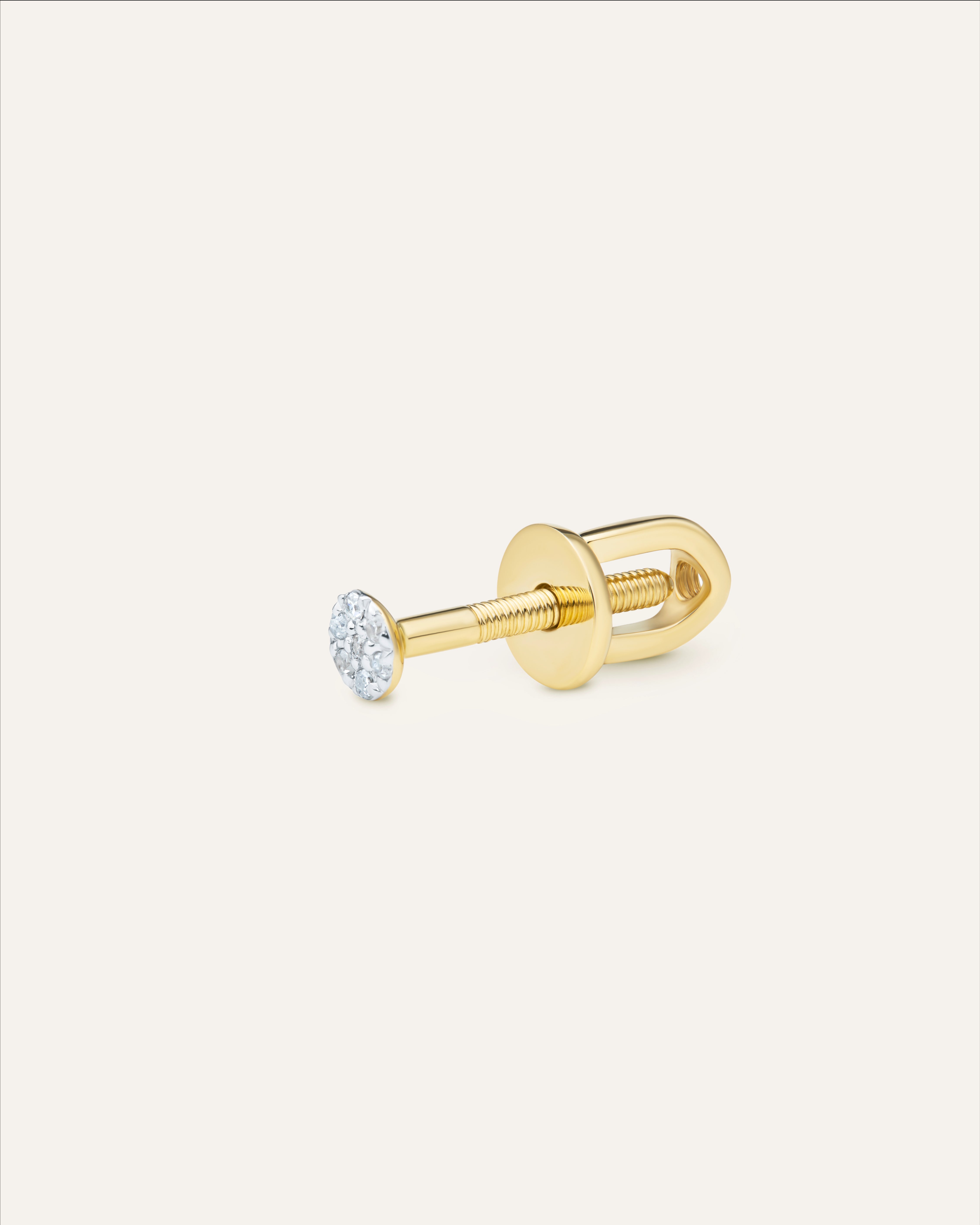 Gold earring with Natural Diamond