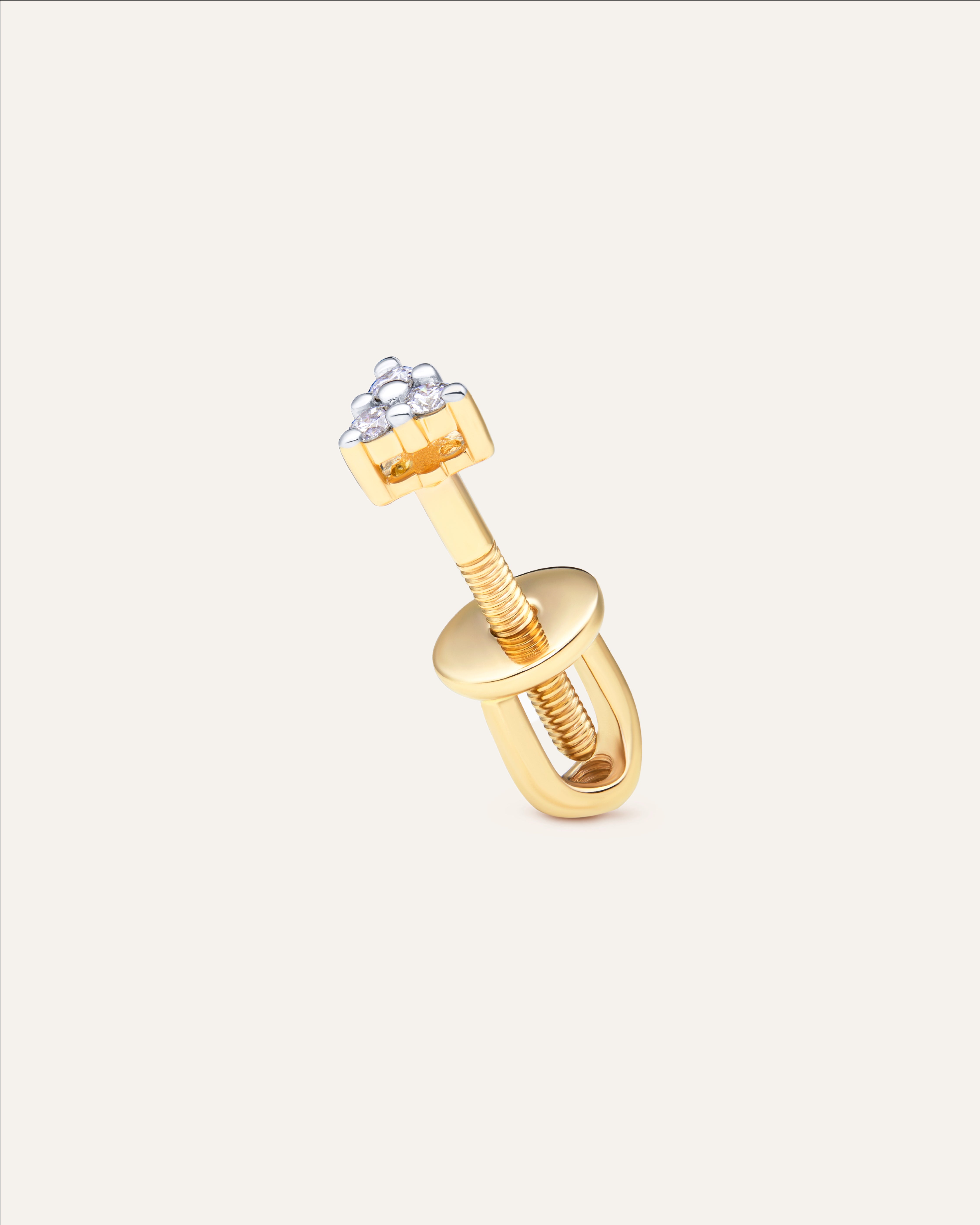 Gold earring with Natural Diamond