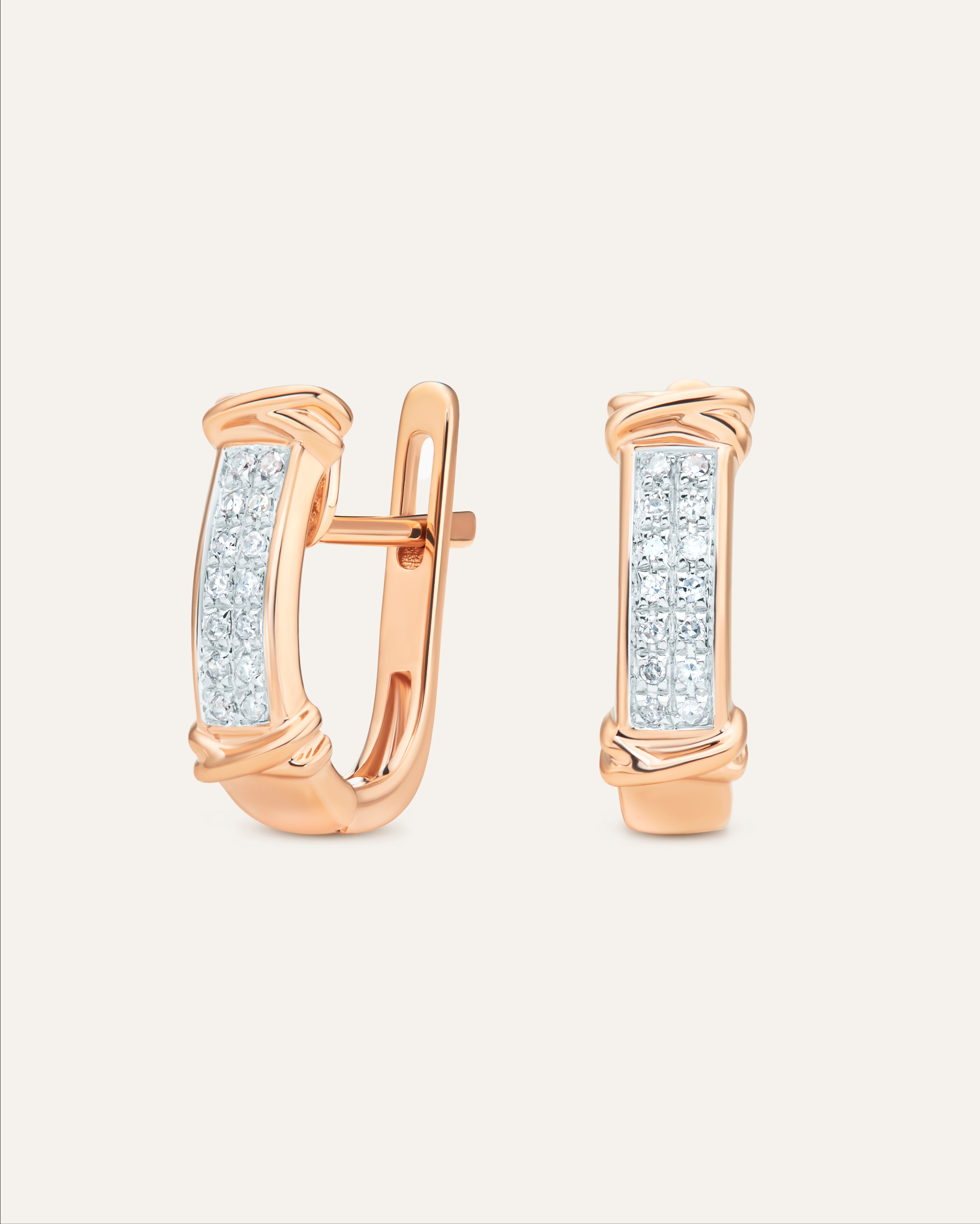 Gold earrings with Diamond