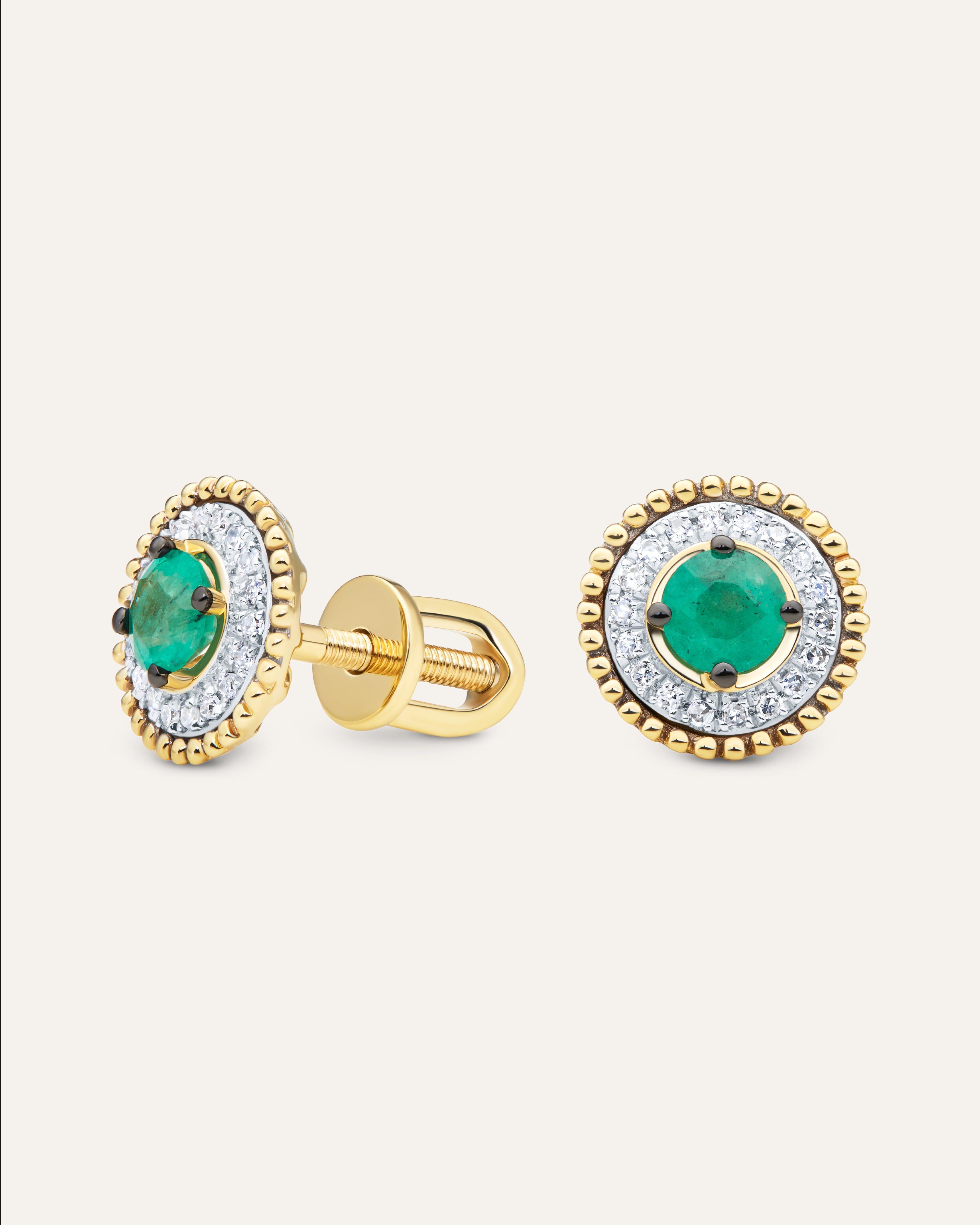 Gold earrings with Diamond