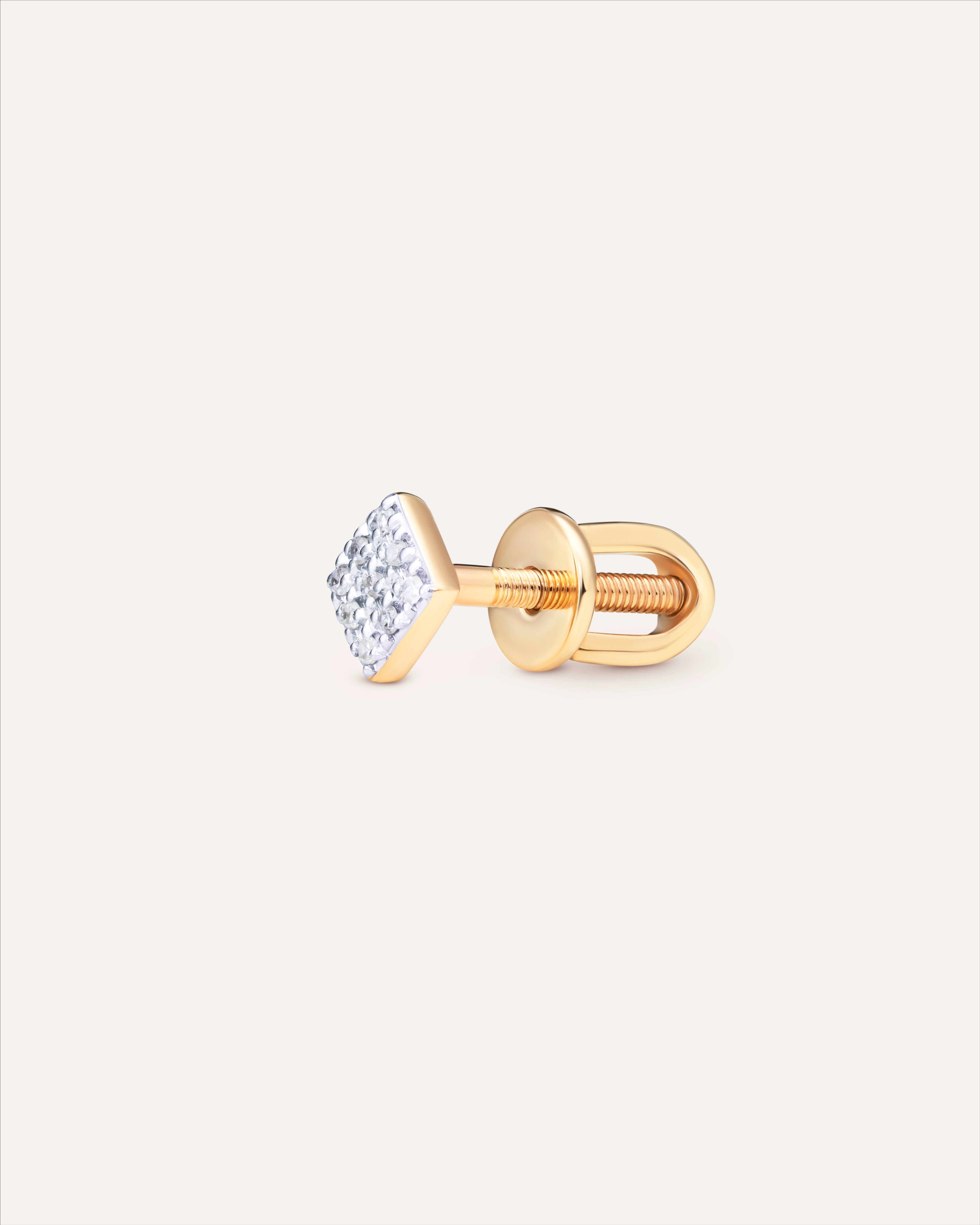 Gold earring with Natural Diamond