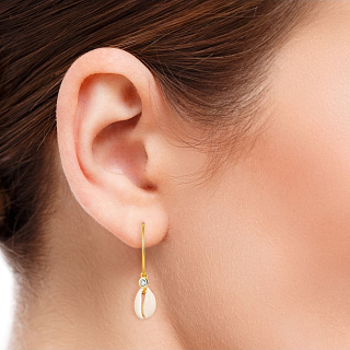 18KT Gold Plated earrings with Natural Shell
